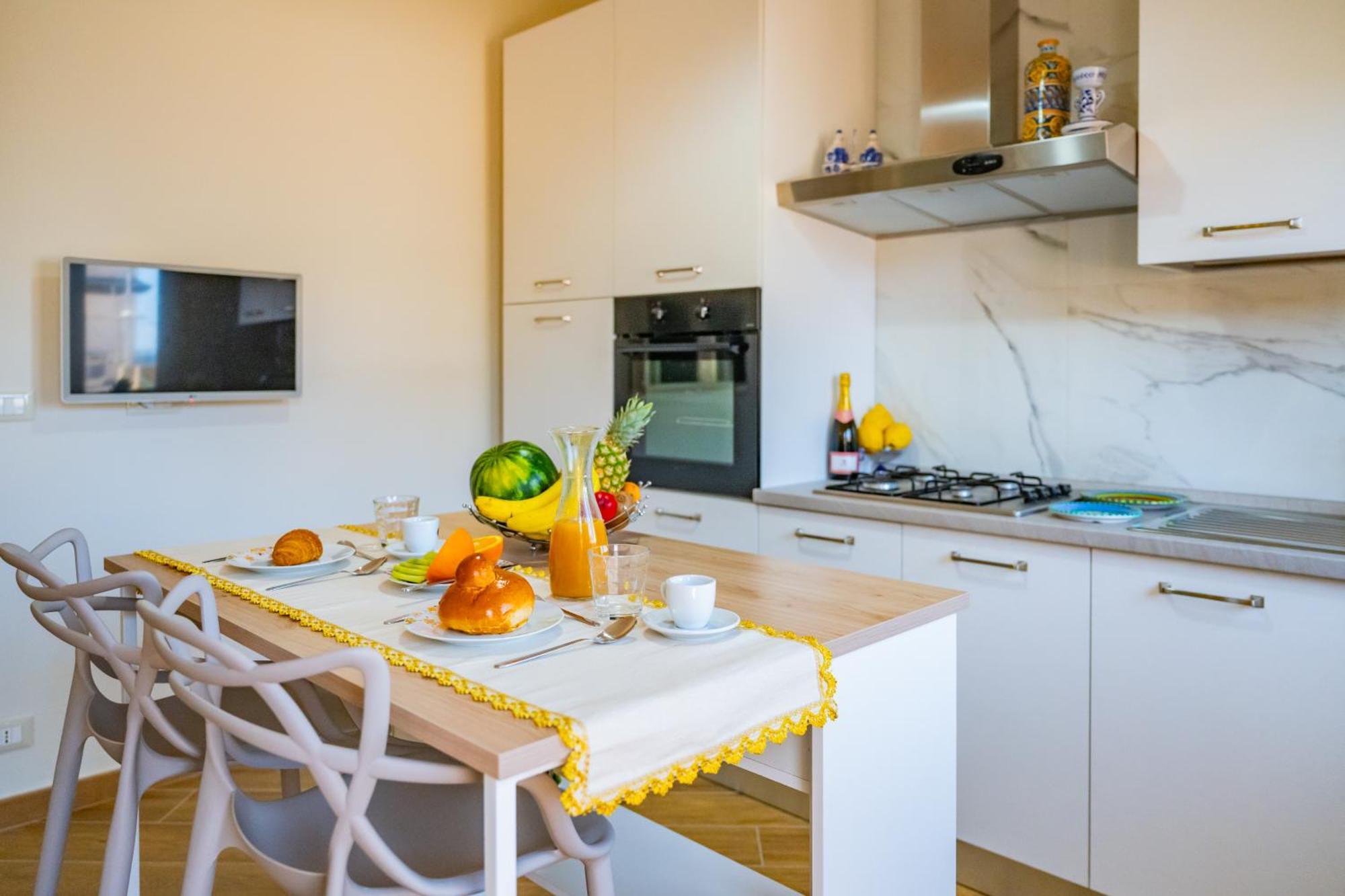 Achilles Apartment Giardini Naxos Ngoại thất bức ảnh